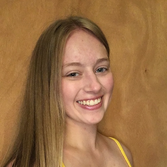 Meet your Posher, Amanda - Picture 1 of 1